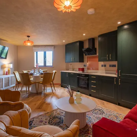דירה Gray - 2 Bedroom Luxury By Mint בריסטול