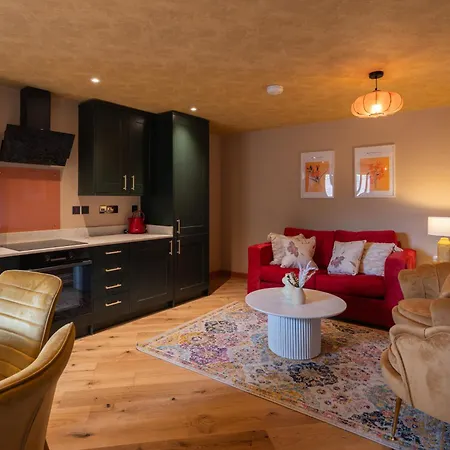 Gray - 2 Bedroom Luxury By Mint Apartman